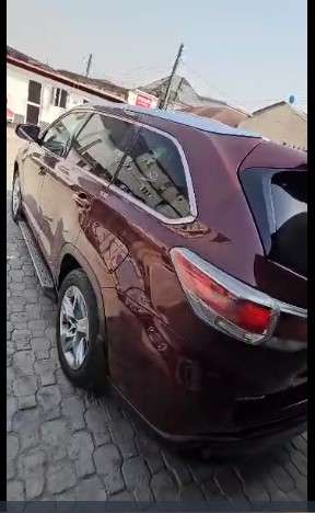Image of freshly painter Toyota SUV.